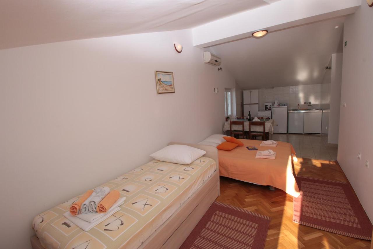 Apartmani Damir Livajic โอมิช ภายนอก รูปภาพ