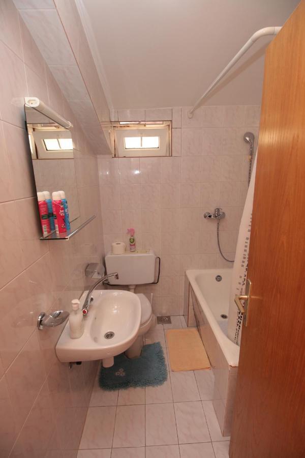 Apartmani Damir Livajic โอมิช ภายนอก รูปภาพ