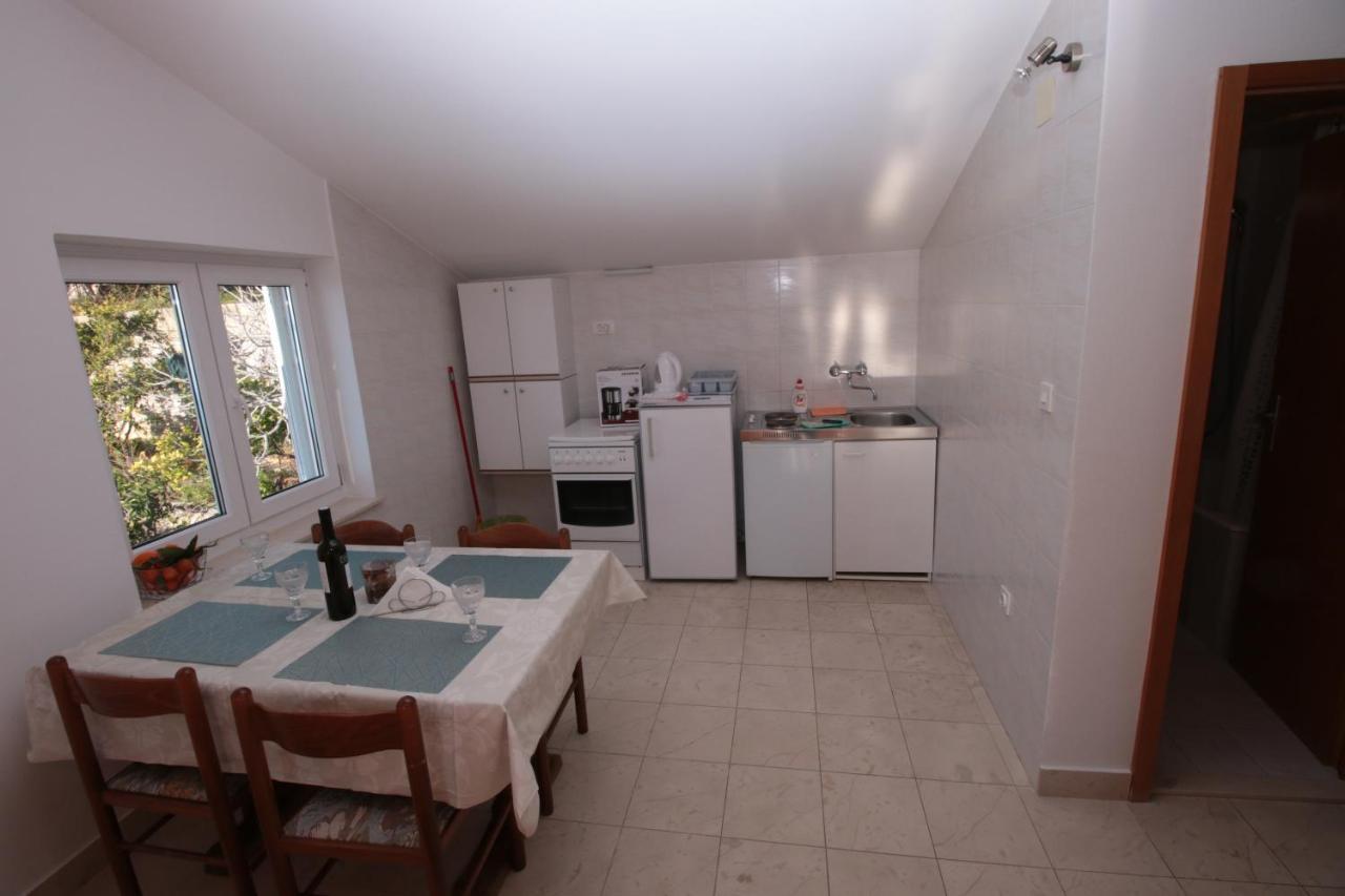 Apartmani Damir Livajic โอมิช ภายนอก รูปภาพ